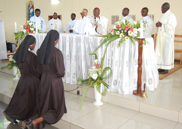 Primera Profesión en Rwanda