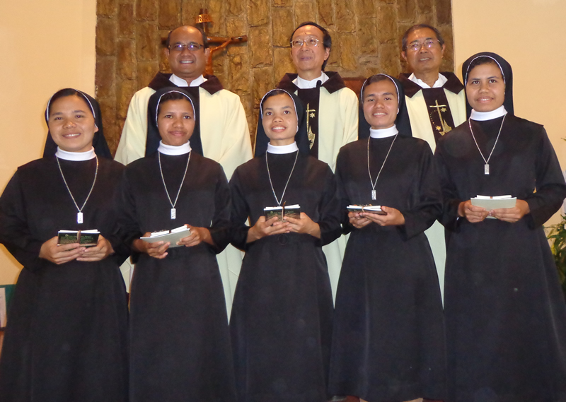 Primera Profesión en Indonesia