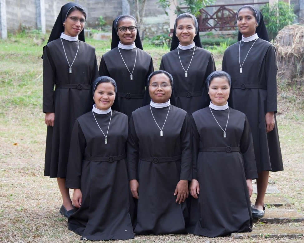 Primera Profesión en Indonesia